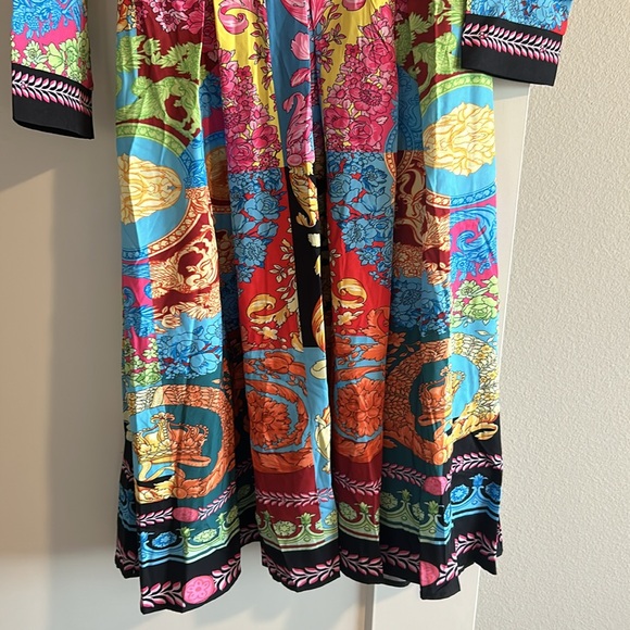 Versce alike brand new - Picture 3 of 3